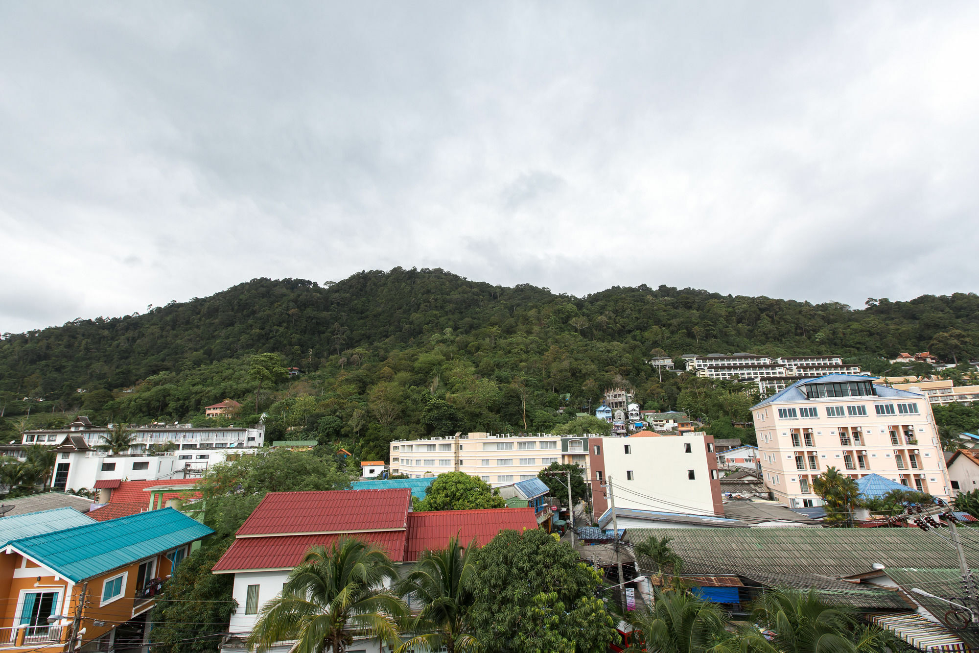 Barefoot Hotel Kalim Beach Front Patong Exterior foto